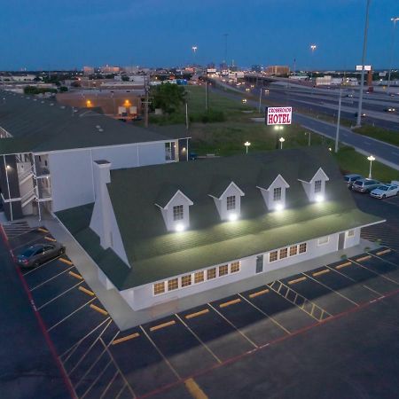 The Crossroads Hotel And Suites Irving Exterior foto