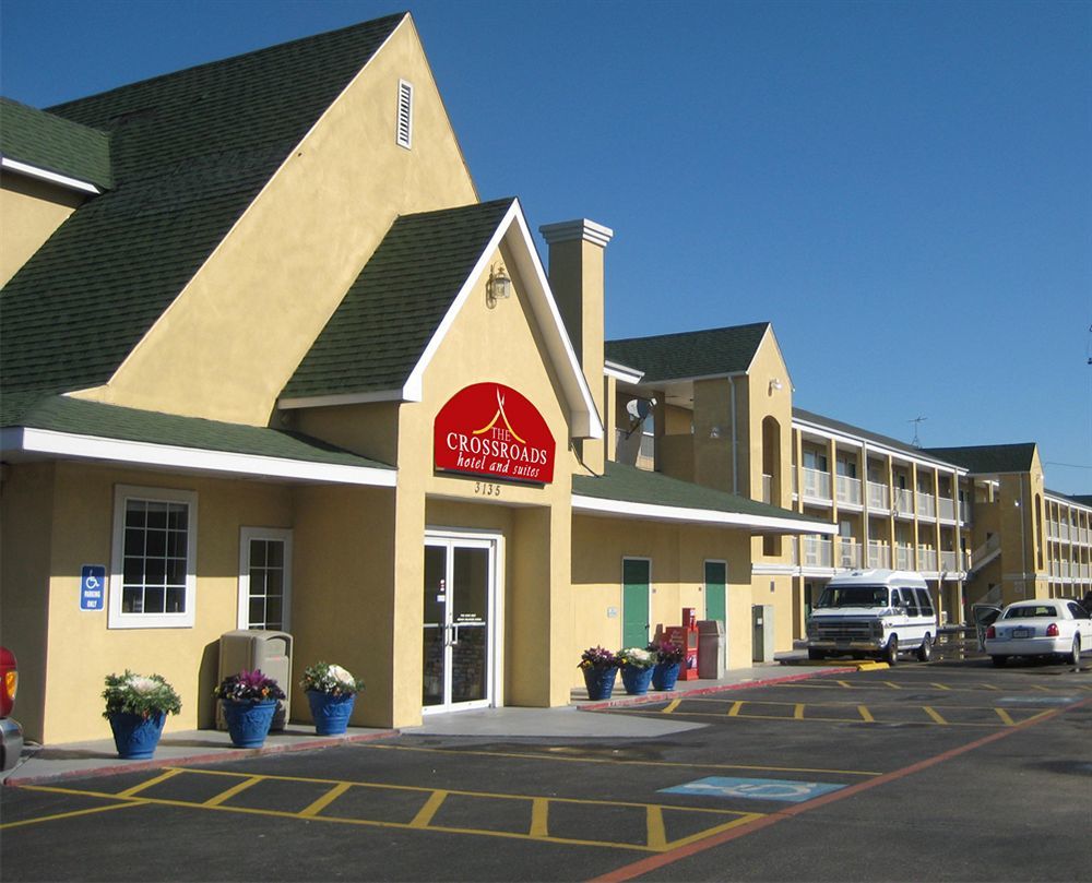 The Crossroads Hotel And Suites Irving Exterior foto