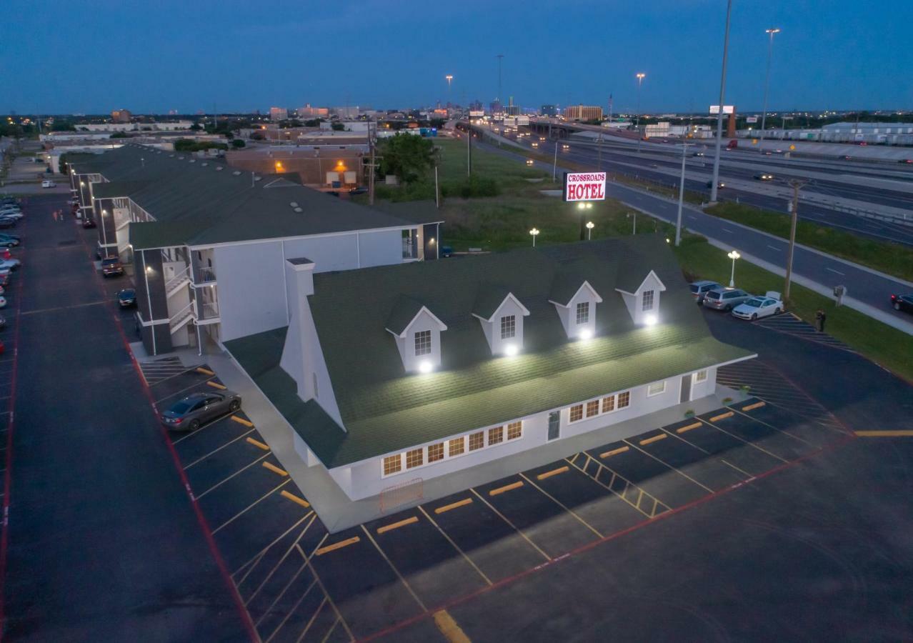 The Crossroads Hotel And Suites Irving Exterior foto